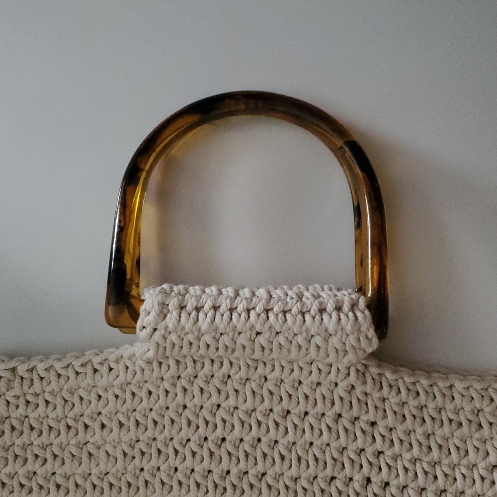 Aerie Crochet Handbag Tortoise Shell Handles Ivory Bag Summer BoHo - Picture 3 of 11